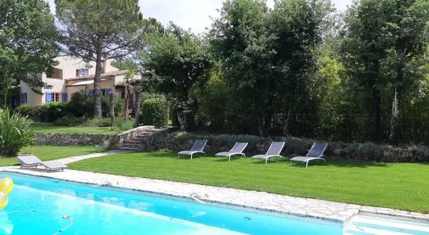 B&B Charming suite and pool in Provence - Image 1