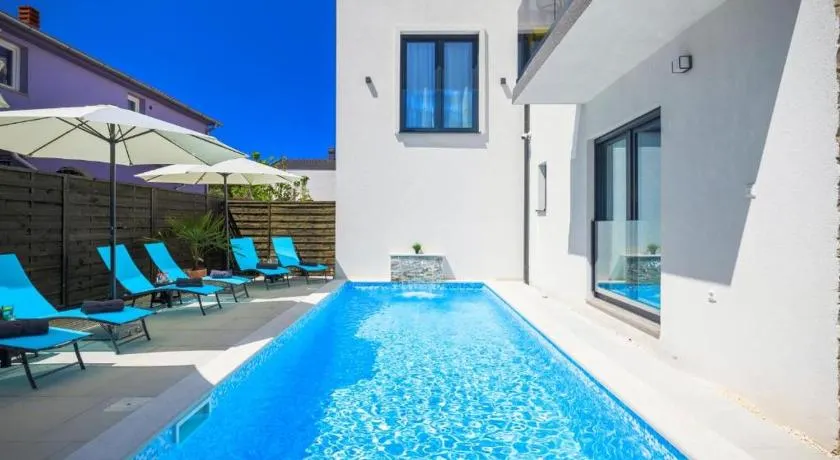 Villa Valla Studio-Adults Only-Pool & free Bikes - Image 1