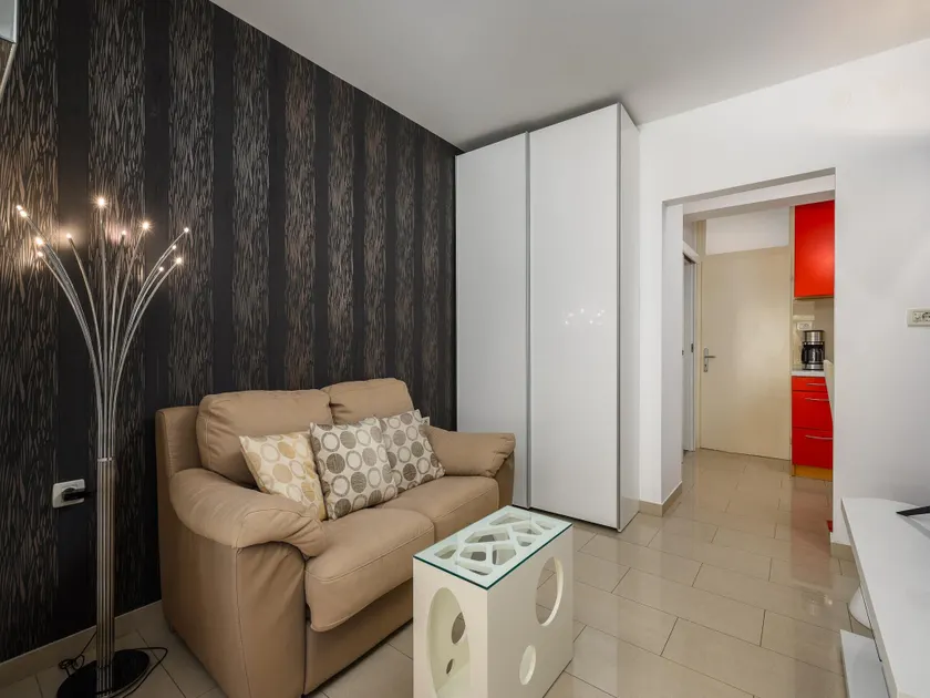 Apartment in Porec near Rock Beach - Image 1