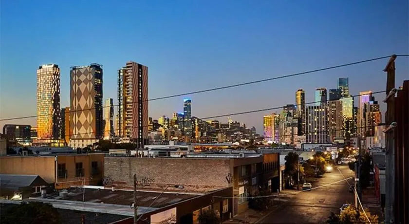Superb City Views - Apartment, work or just relax! - Image 1