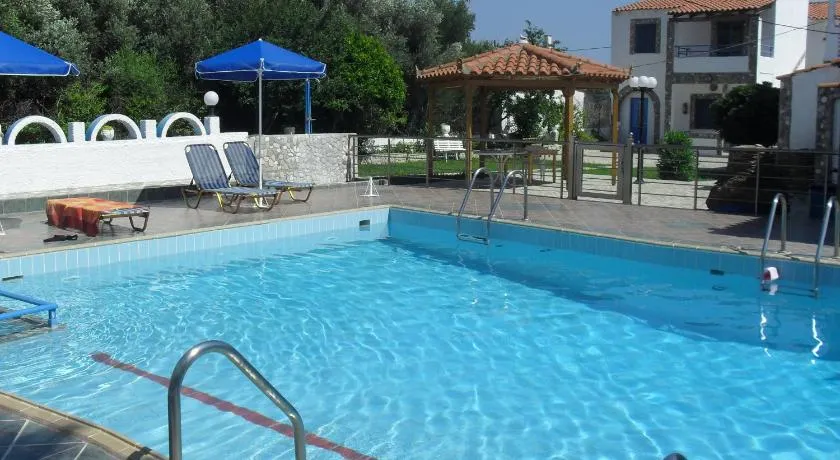 Chris Apartments - Image 1