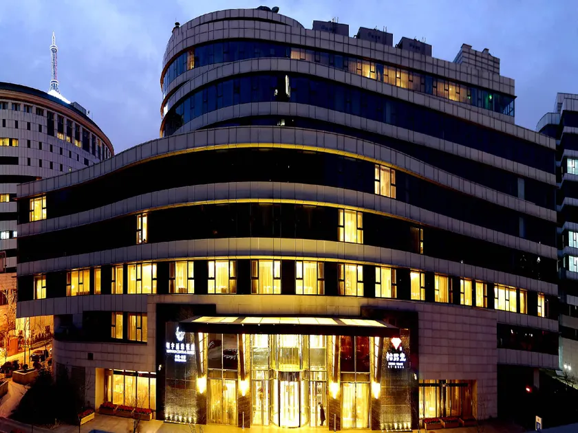 LIA! BEIJING HOTEL - Image 1