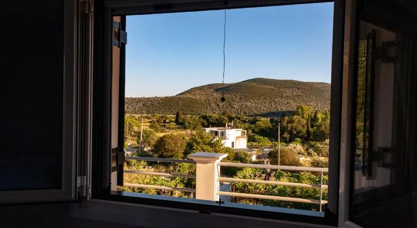Tsoutsis Apartments - Image 1