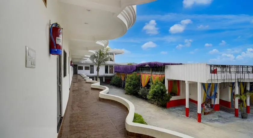 Hotel O by OYO Vrindavan Gardan & Hotel - Image 1