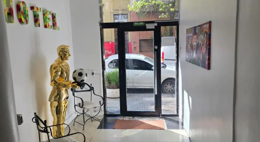 Hotel Isis - Image 1