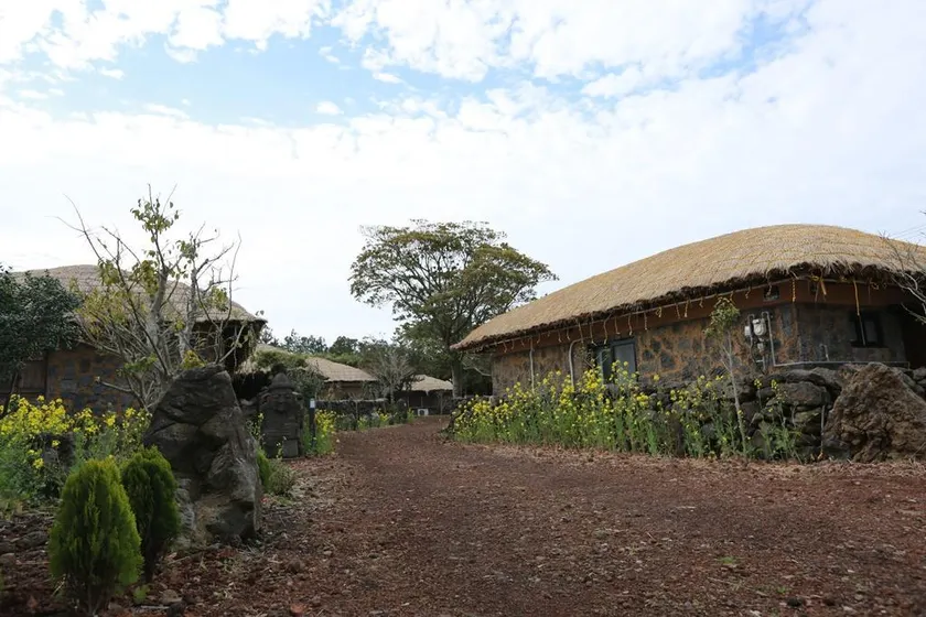Seogwipo Chogain inn Guest House - Image 1