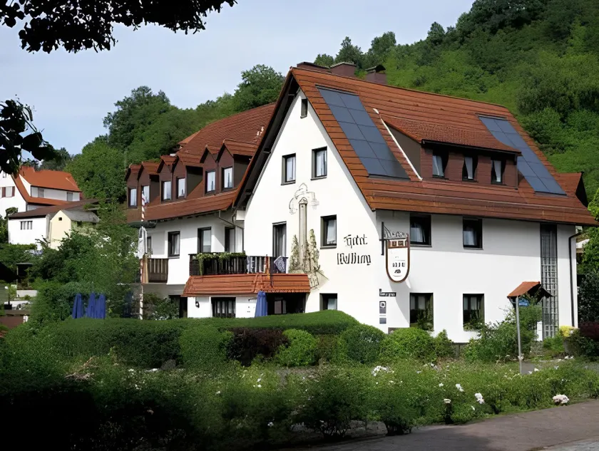 Hotel Landgasthof Wallburg - Image 1