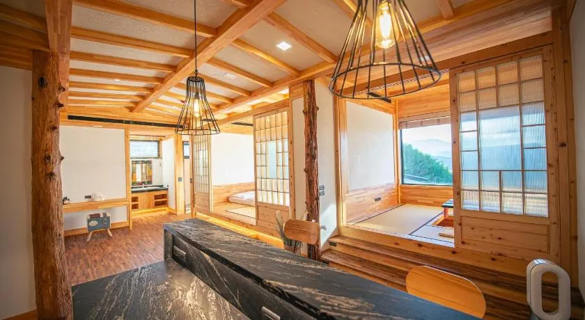 Alishan Hinoki B&B - Image 1