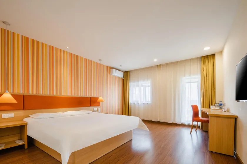 Home Inn Shenyang Yuhong Sunshine 100 - Image 1