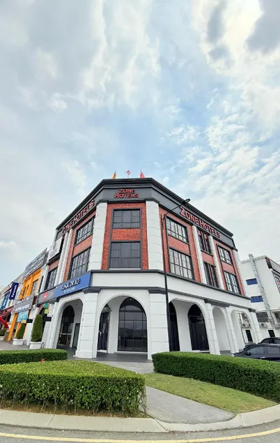 ZONE Hotels, Eco Grandeur - Image 1