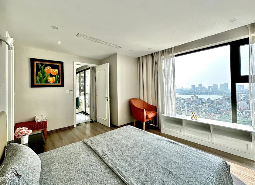 D'Le Roi Soleil Apartment & Suites with Lake View - Image 1