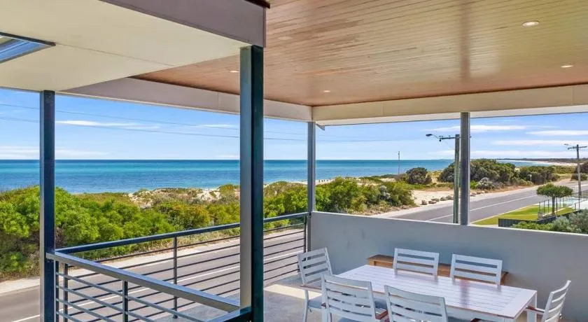 Beachfront Escape Busselton - Image 1