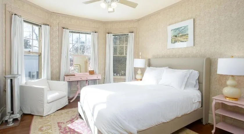 The Berkshire Mountain Inn - Image 1