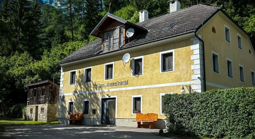 Groppenstein Apartmanház - Image 1