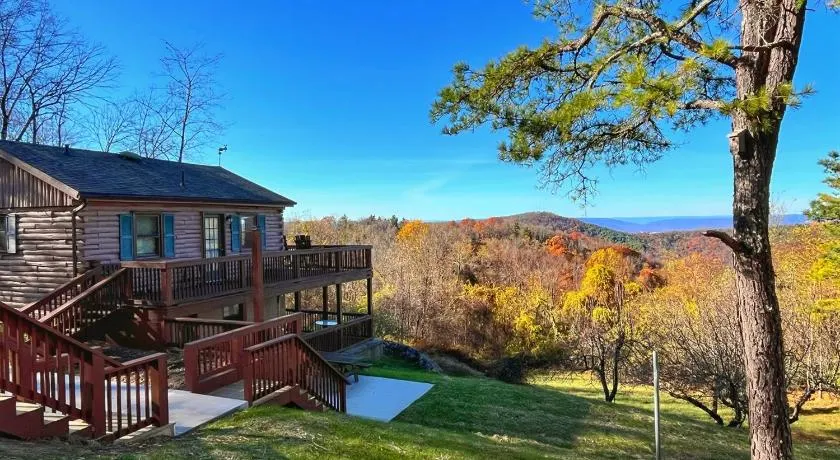 Mountain View Log Cabin - Cozy cabin in the Blue Ridge Mountains - Image 1