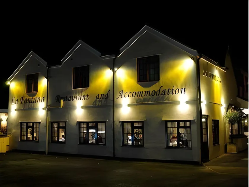 La Fontana Italian Restaurant with Rooms - Image 1
