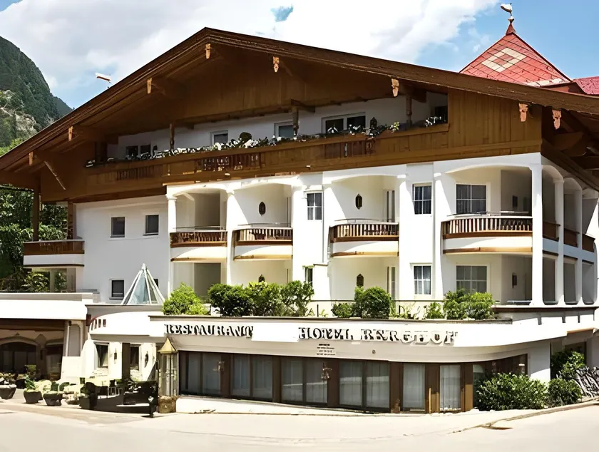 Hotel Berghof Mayrhofen - Image 1