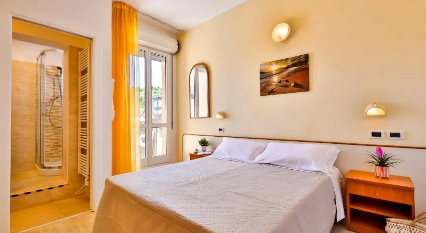 Hotel Paola Garden - Image 1