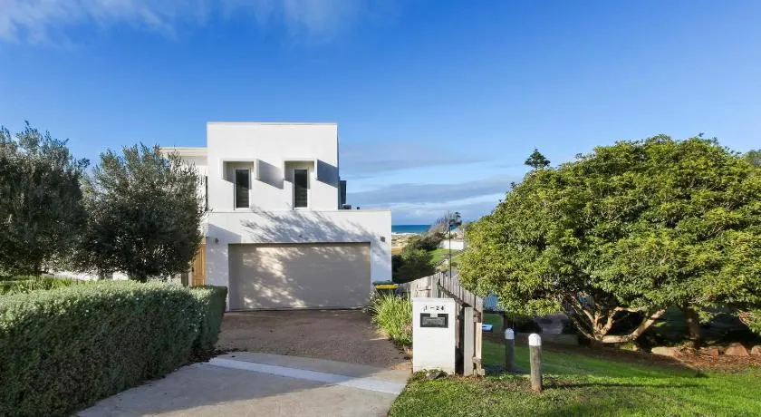 Mazza by the Sea - Beachside Family Escape - Image 1