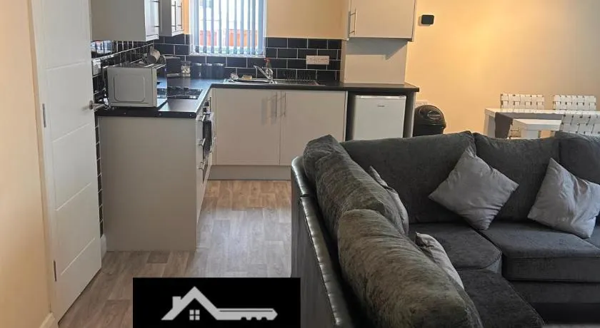 Easy Living Stays Burton on Trent - Image 1