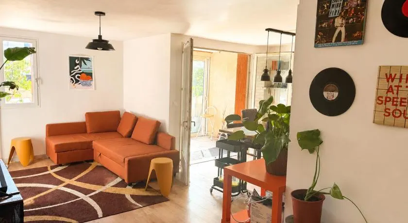 Appartement T4 loft 63 m2 terrasse 25 m2 proche Orly - Image 1