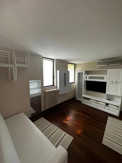 Tevere 20 House - Image 1