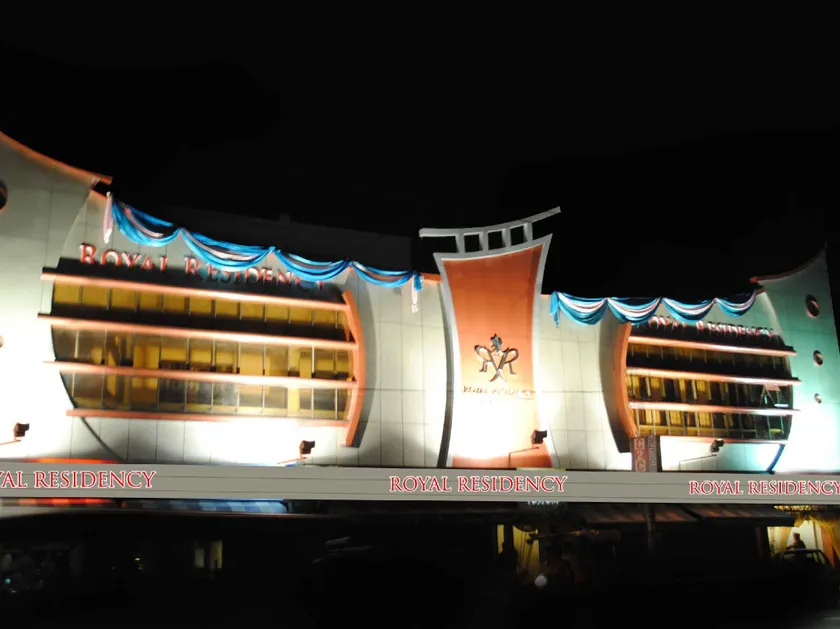 Royal Residency Hotel - Image 1