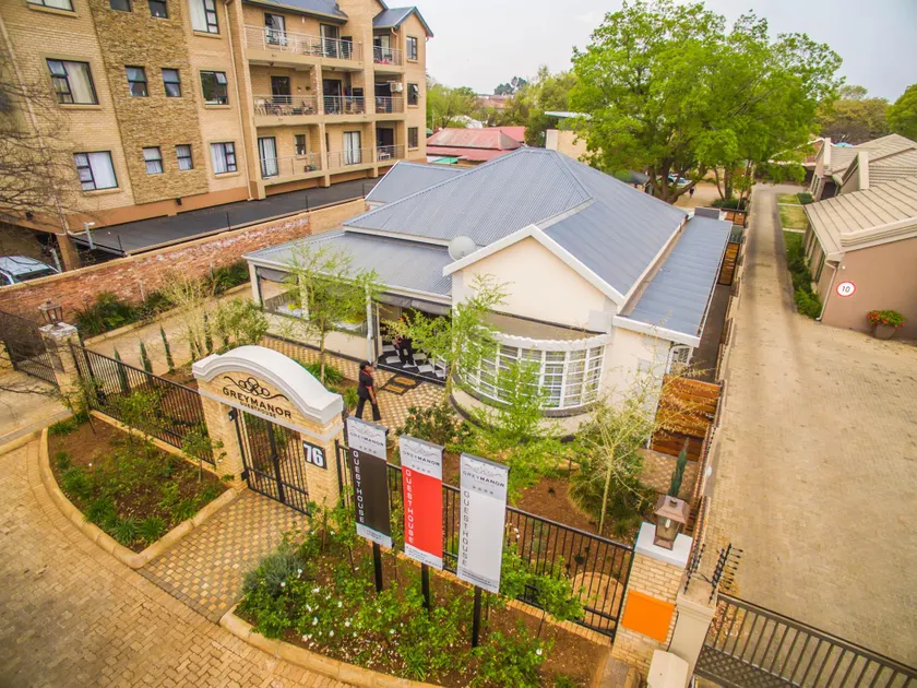 Grey Manor Guesthouse - Image 1