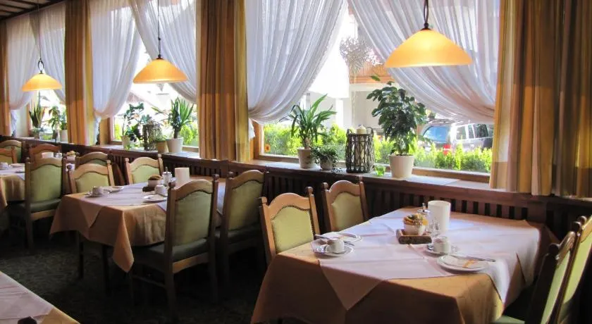 Hotel Garni Lawens - Image 1