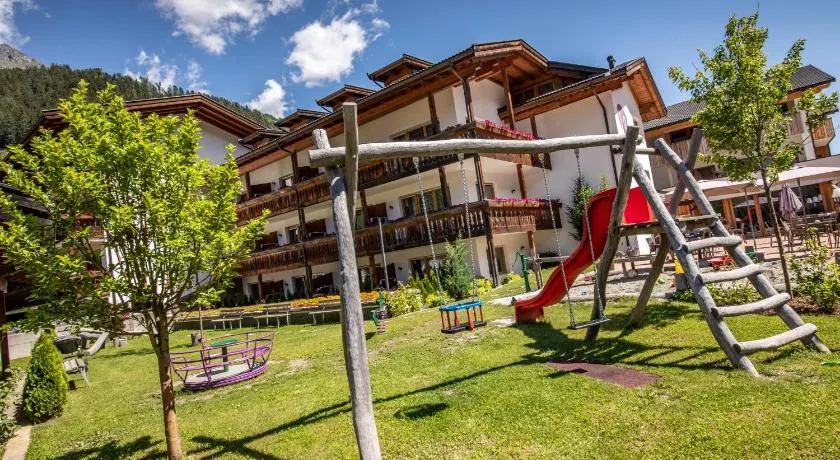 Familienhotel Viktoria - Image 1