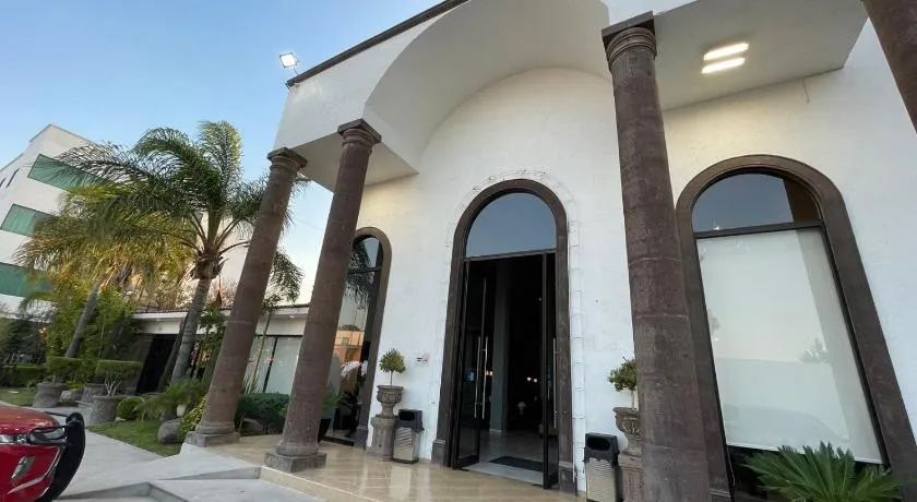 Hotel Villa Montes - Image 1