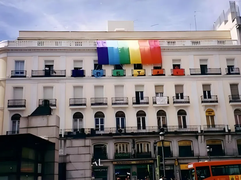 Gay Hostal Puerta del Sol Madrid - Image 1