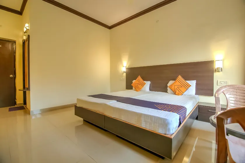 SPOT ON 64976 Hotel Yogi Ashram - Image 1