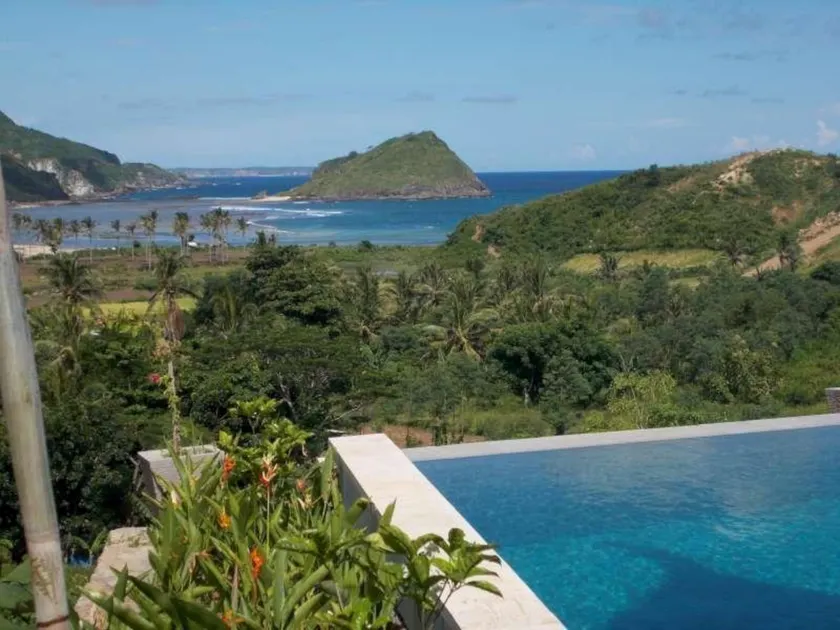 Blue Monkey Retreat Areguling Lombok - Image 1