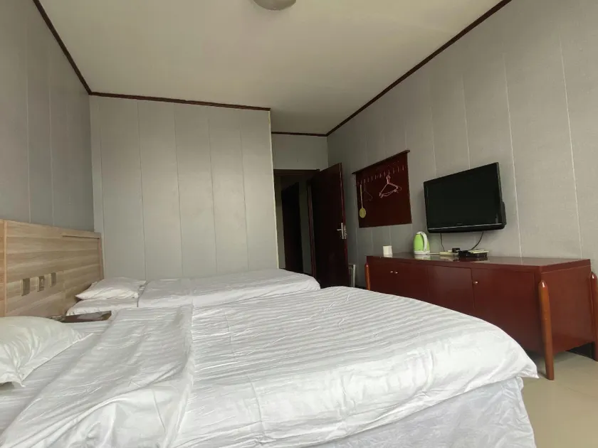 668 Business Hotel - Image 1