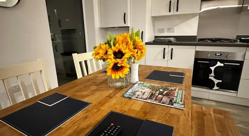 Savage Luxe Properties - Truly Home from Home - Image 1