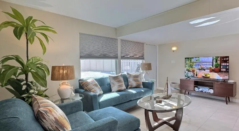 Rymlig Renoverad 1 sovrum Siesta Key Beachside Vacation Rental King Bed - Image 1