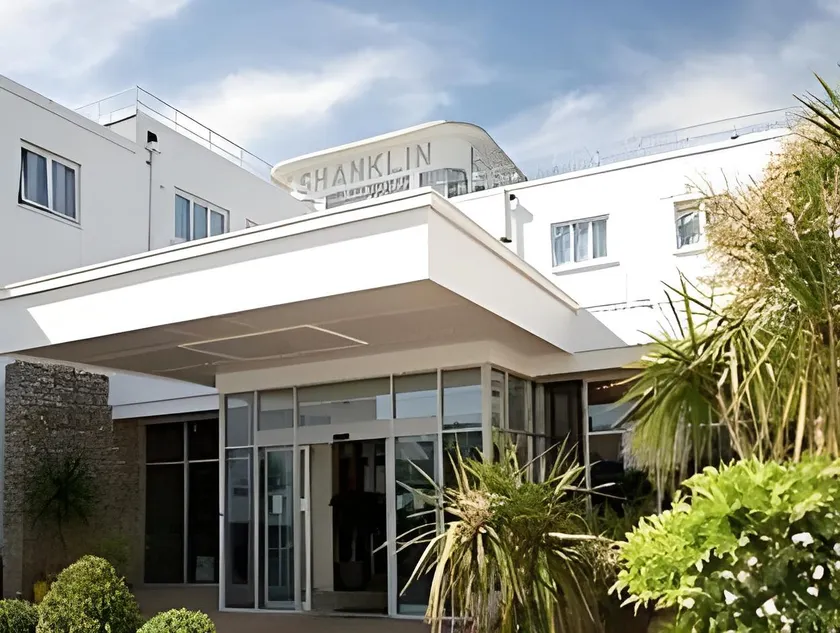 Shanklin Hotel - Image 1