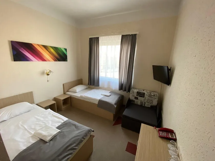 Only 15 minutes to CITY CENTER, FREE PARKING&BREAKFAST - Image 1
