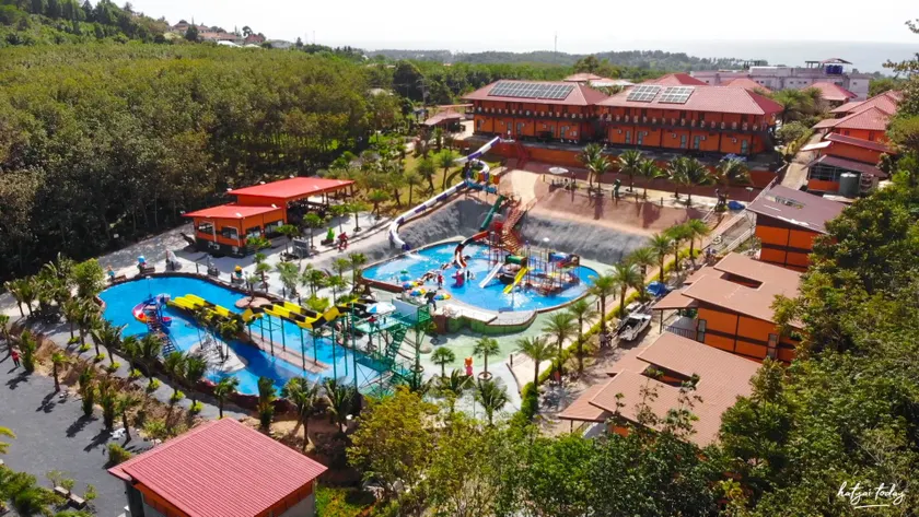 Chomview Lanta Water Park Resort - Image 1