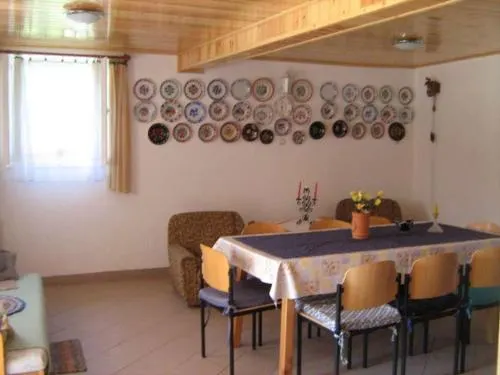 Eles Vendeghazak - Image 1