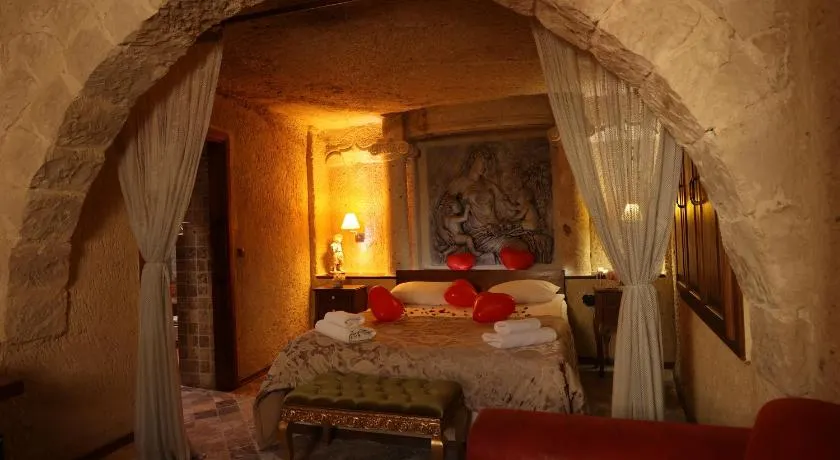 Artium Cave Hotel - Image 1