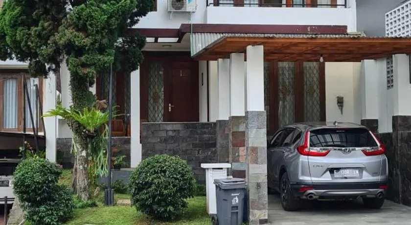 Rumah Sewa Harian di Bandung, Resor Dago Pakar - Image 1