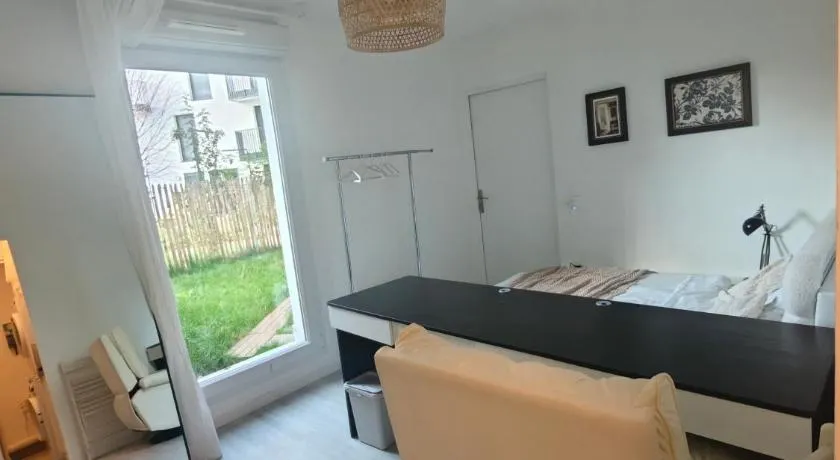 Studio lumineux jardin privatif Paris & Disney - Image 1