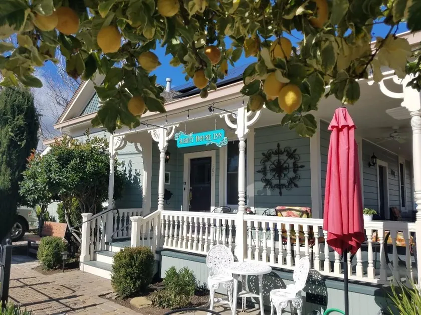 Abbey House Inn - Image 1