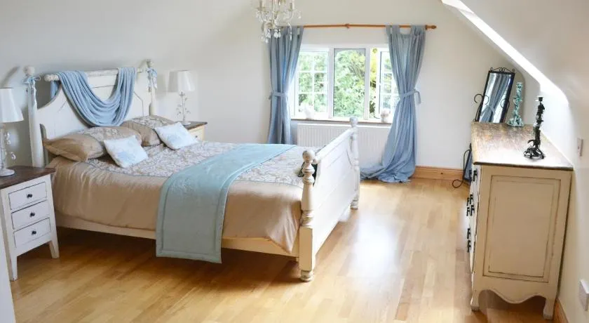 Hook Head Guest House - Image 1