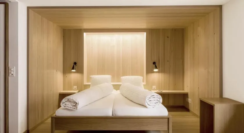 Hotel Alpina - Image 1