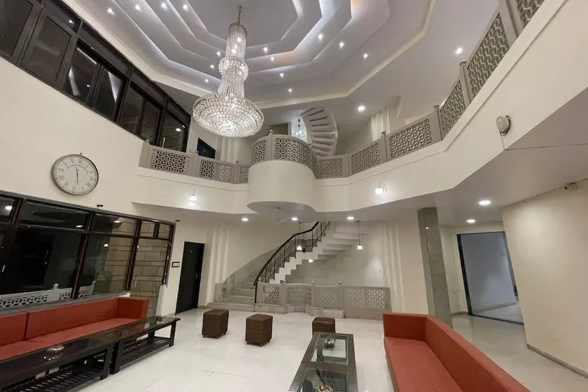 Hotel Amar Palace - Image 1
