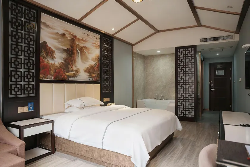 Zijin Haoting Hotel - Image 1