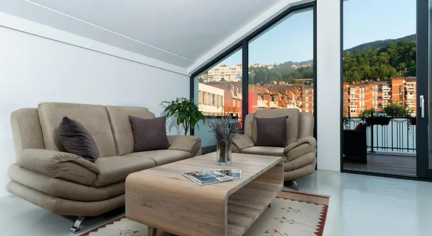 BA Apartments - Image 1